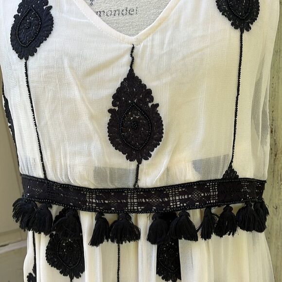 ANTHROPOLOGIE MOULINETTE SOEURS beaded maxi dress . Size 6 - Picture 2 of 7